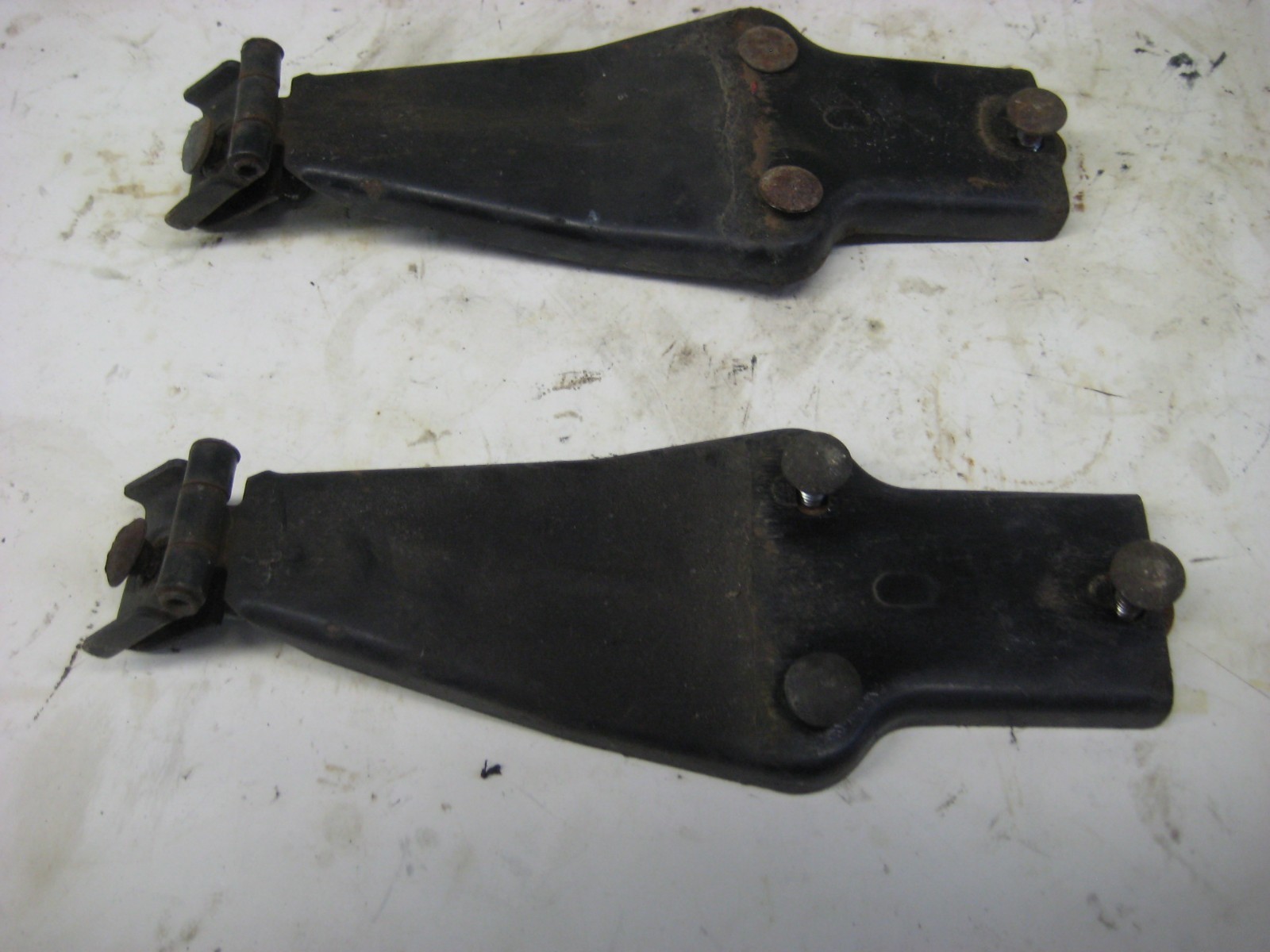 1992 Polaris Indy 440 Snowmobile Hood Hinges