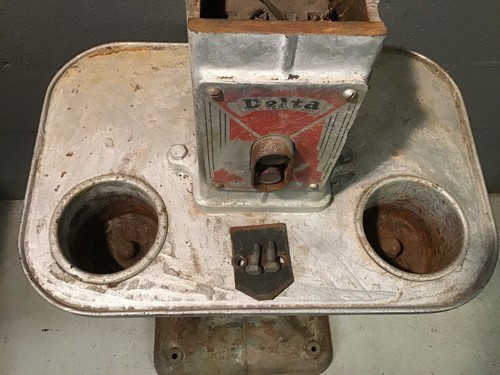 DELTA ROCKWELL PEDESTAL TRIPLE DUTY BENCH GRINDER STAND W/ WATER POTS & BRACKET