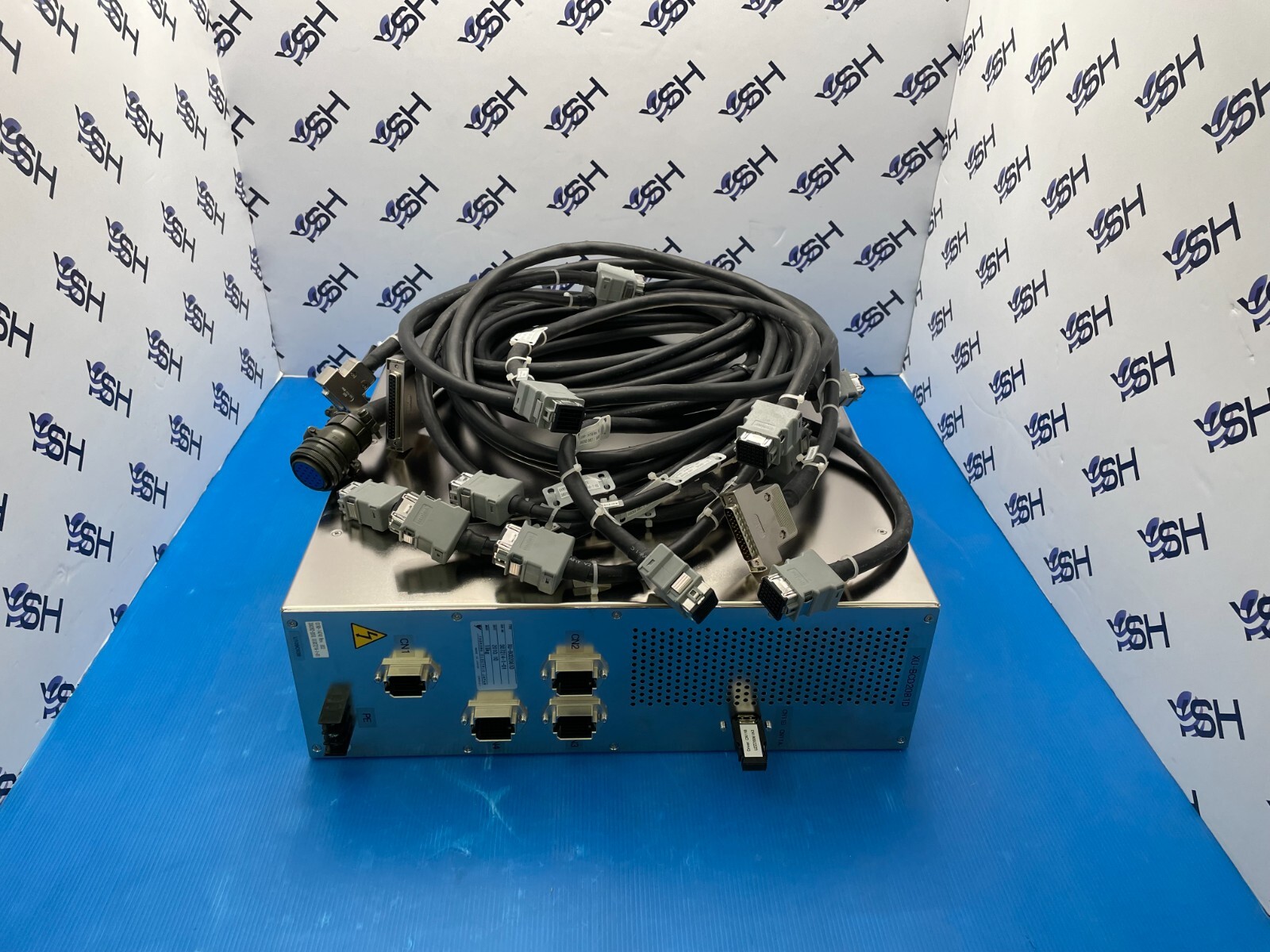YASKAWA XU-BCD2081D ROBOT CONTROLLER APPLIED MATERIALS 0190 YASKAWA XU-BCD2081D ROBOT CONTROLLER APPLIED MATERIALS 0190
