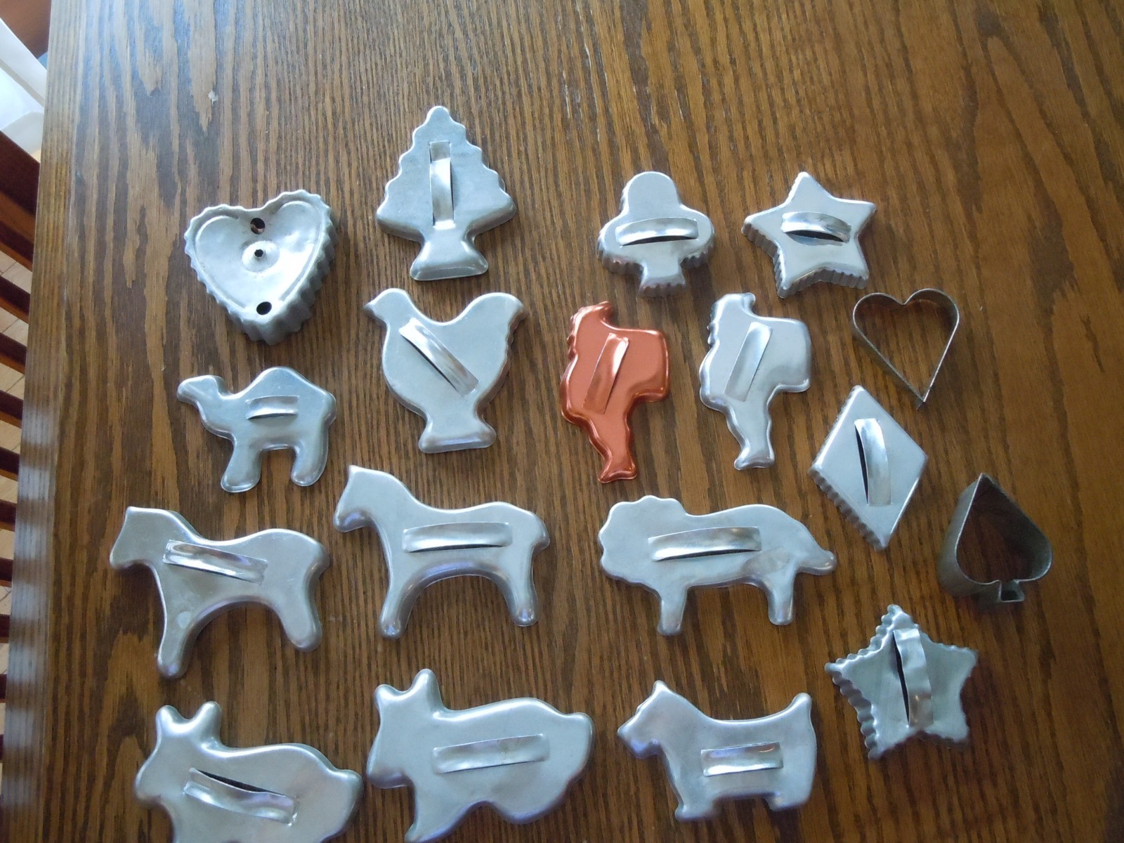 Lot of 18 Vintage Aluminum & Copper Cookie Cutters Camel Lion Bunny Horse Clubs