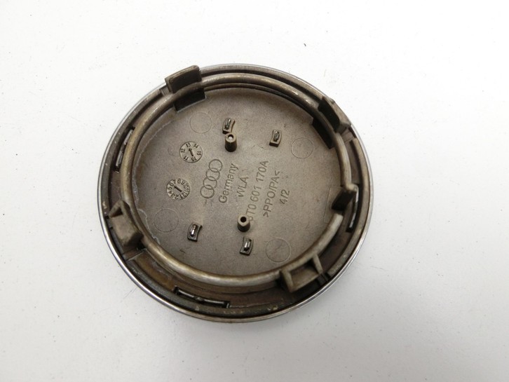 Audi A5 RS5 8T 12-15 Radnabenabdeckung Rad Nabenabdeckung Nabenblende Audi A5 RS5 8T 12-15 20.08.2013 8T0601170A... Bild 4