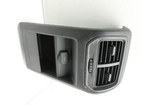 VW Golf Sportsvan 14-20 Luftdusche Luftdüse Mitte Hinten VW Golf Sportsvan 14-20 22.03.2016 gebraucht Vorschau 2