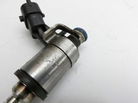 Kia Ceed JD 12-15 1,6 99KW Injektor Einspritzdüse Zyl.4 Kia Ceed JD 12-15 03.05.2013 0904105001 35310-2B130 gebraucht Vorschau 5