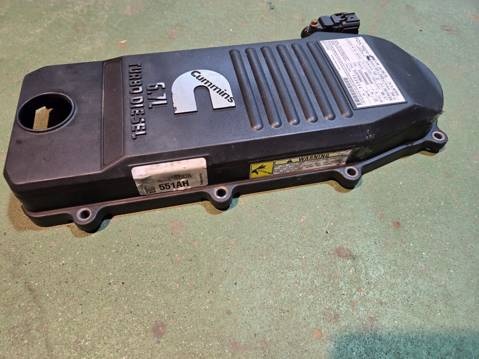 6.7l cummins upper valve cover 5446599 - Picture 5 of 11