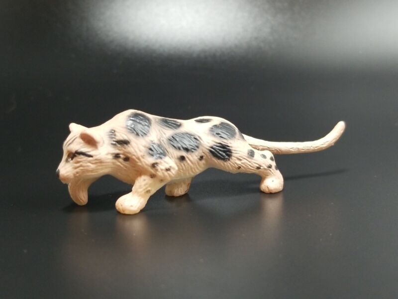 Clouded Leopard Cat Figure Wild Animal Toy 3.5" Figurine K&M Inc Crawling Pounce