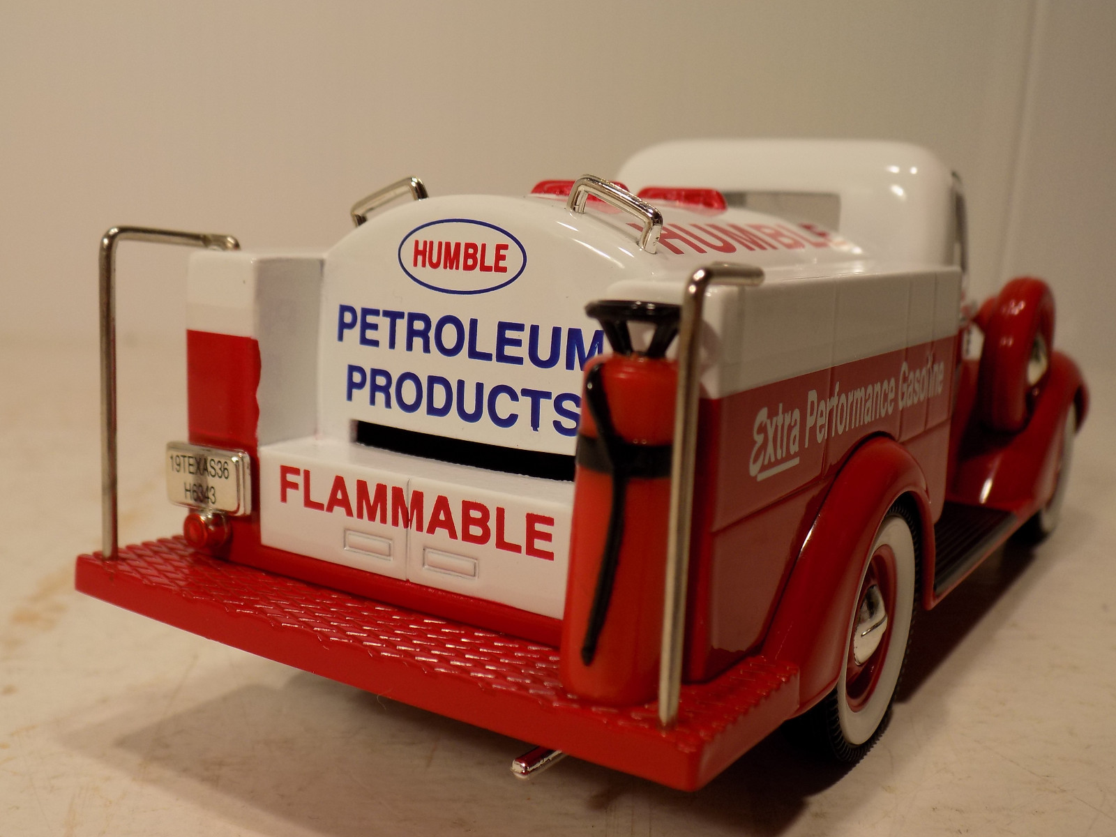 Liberty Classics #72032 1936 Dodge Tanker Humble Oil Company Coin Bank NOS