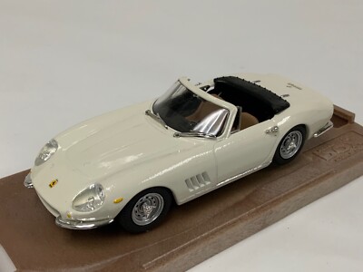 1/43 Box Model Ferrari 275 GTB Spyder in white 8428 Made in