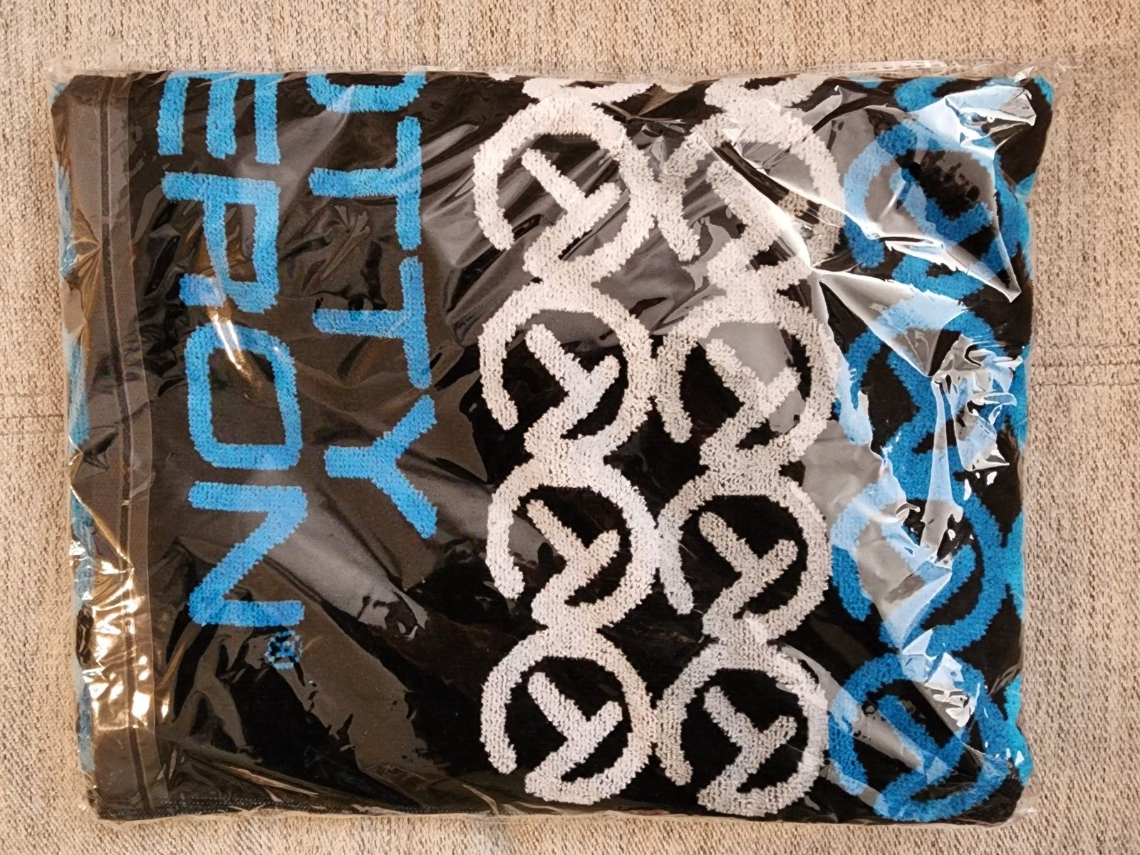 ラウンド用品・アクセサリー Scotty Cameron Scotty Dog Crown Towel ラウンド用品・アクセサリー Scotty Cameron Scotty Dog Crown