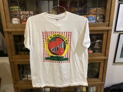 VTG 80 s HIRAM WALKER Strawberry Schnapps White Sunglasses T-shirt SZ S/M - Cool