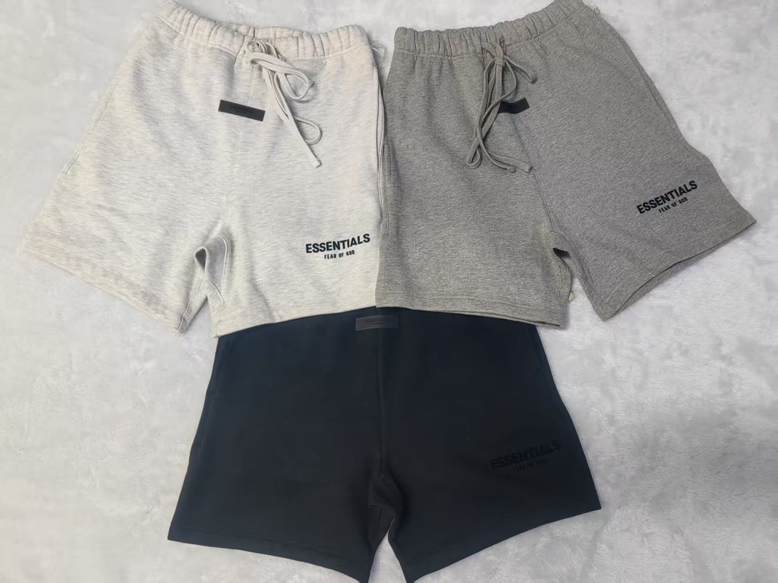 パンツ FEAR OF GOD Essentials Graphic short Fear of God Essentials Graphic Sweat (FW18) Shorts Grey