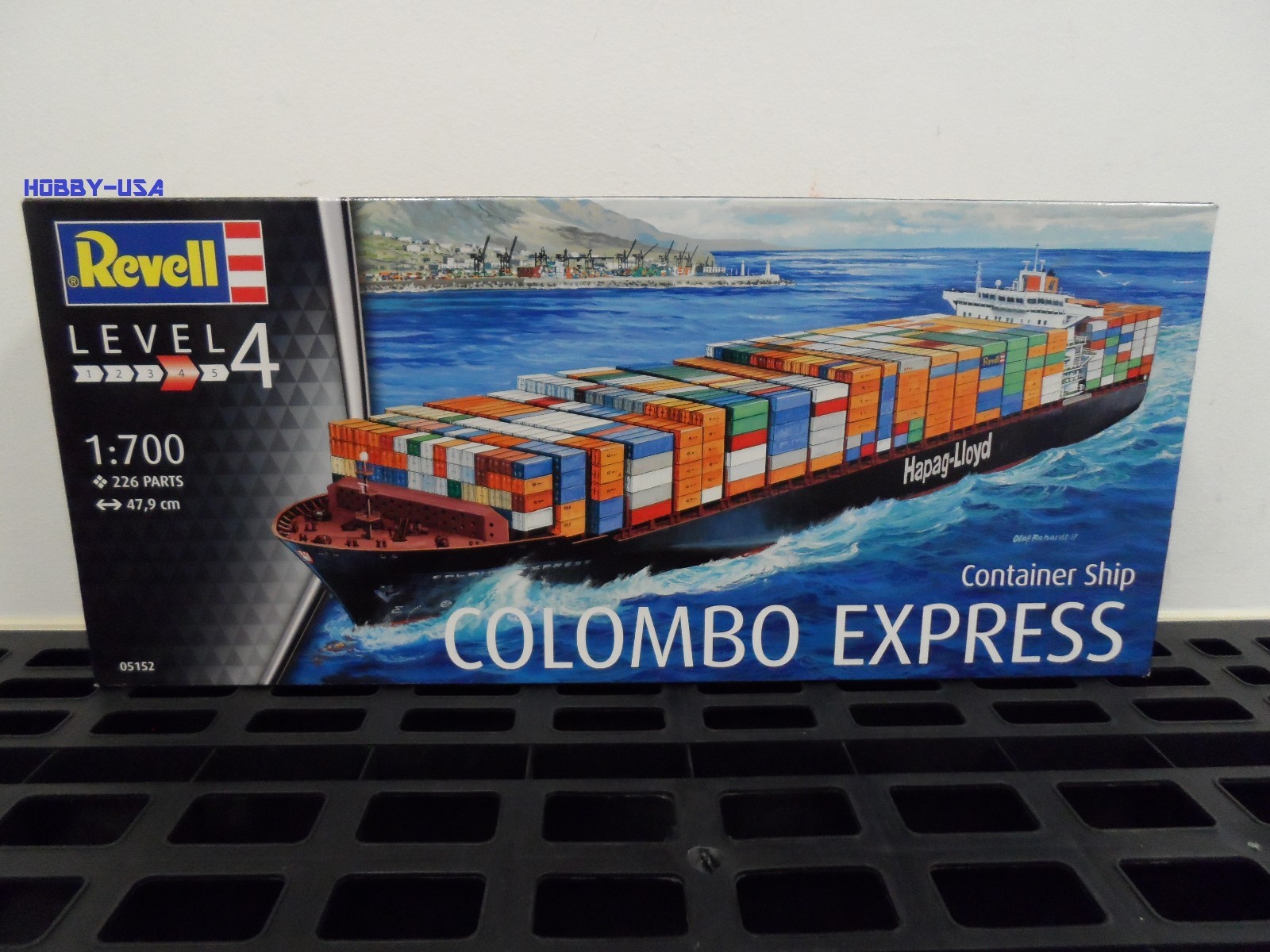 Revell Colombo Express コンテナ船 1:700 Amazon | ドイツレベル 1/700 コロンボエクスプレス コンテナ船