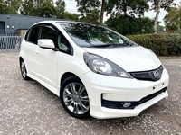 2011 Honda Fit ( JAZZ ) RS FRESH IMPORT 1.5 AUTOMATIC 5 DOOR HATCHBACK LOW MILEA