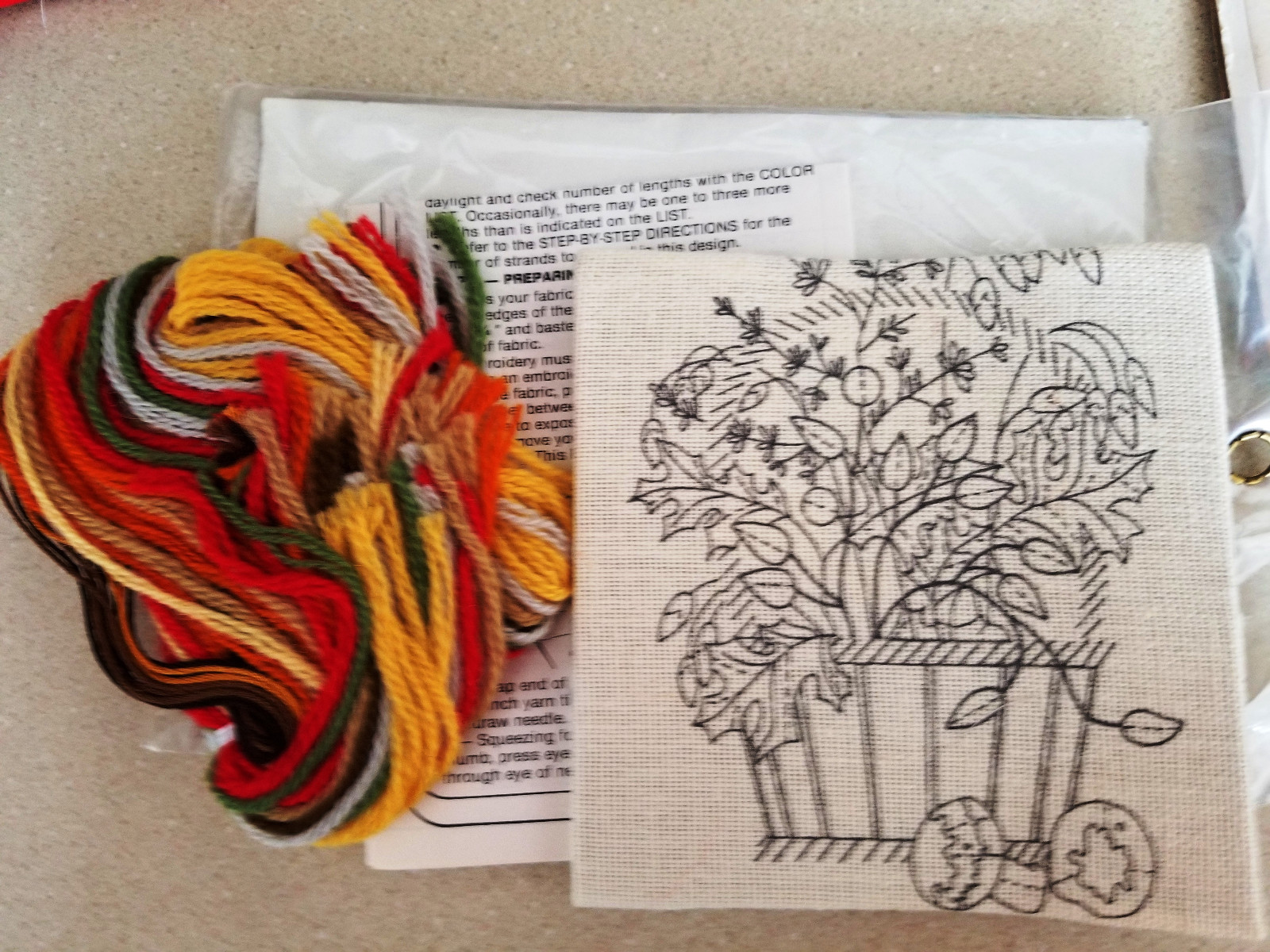 Dimensions Crewel Embroidery Kit DRIED BOUQUET IN BASKET Linda K. Powell