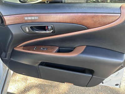 image 11 of interior