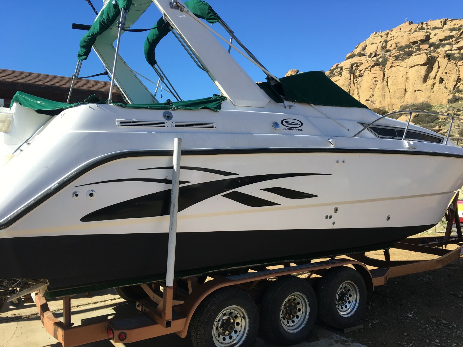 Chaparral 290 Signature boat cruiser cabin fishing - in SoCal