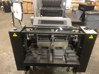 2017  Kompac Kwik Finish 32 UV coater with feeder & Stacker