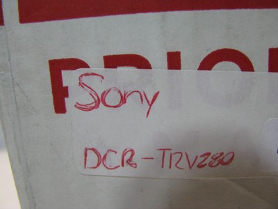 Sony Handycam DCR-TRV280 8mm Digital Video Camera