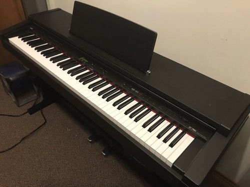 Roland 88 key digital piano Model HP-2900G