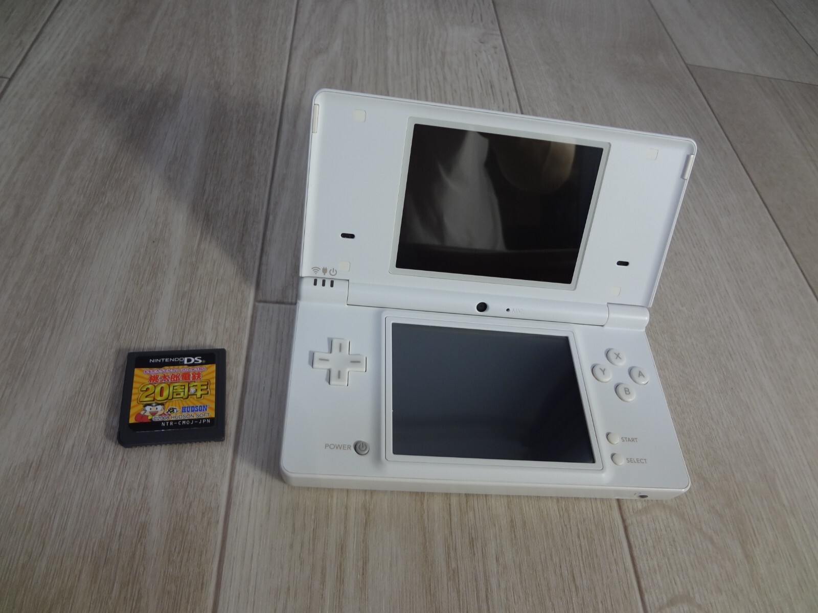 Nintendo NINTENDO DS ニンテンドー DSI White Nintendo DSi White Handheld System For Sale | DKOldies