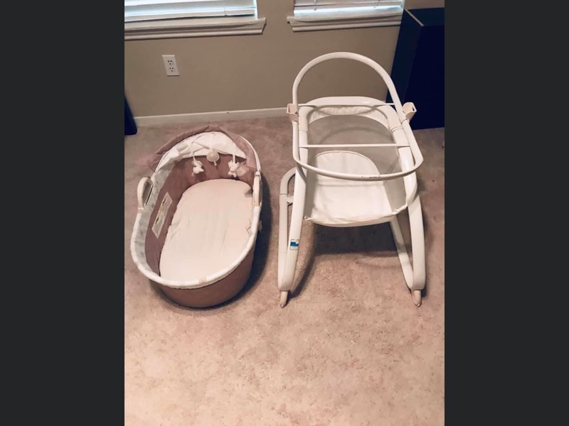 babies r us keep me near bassinet