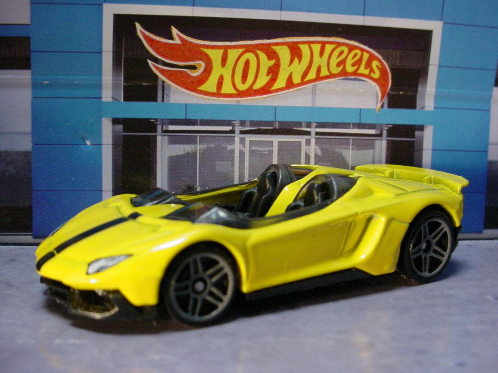 ミニカー Lamborghini 720th yellow. ミニカー Lamborghini 720th yellow. Lamborghini 720Th Yellow