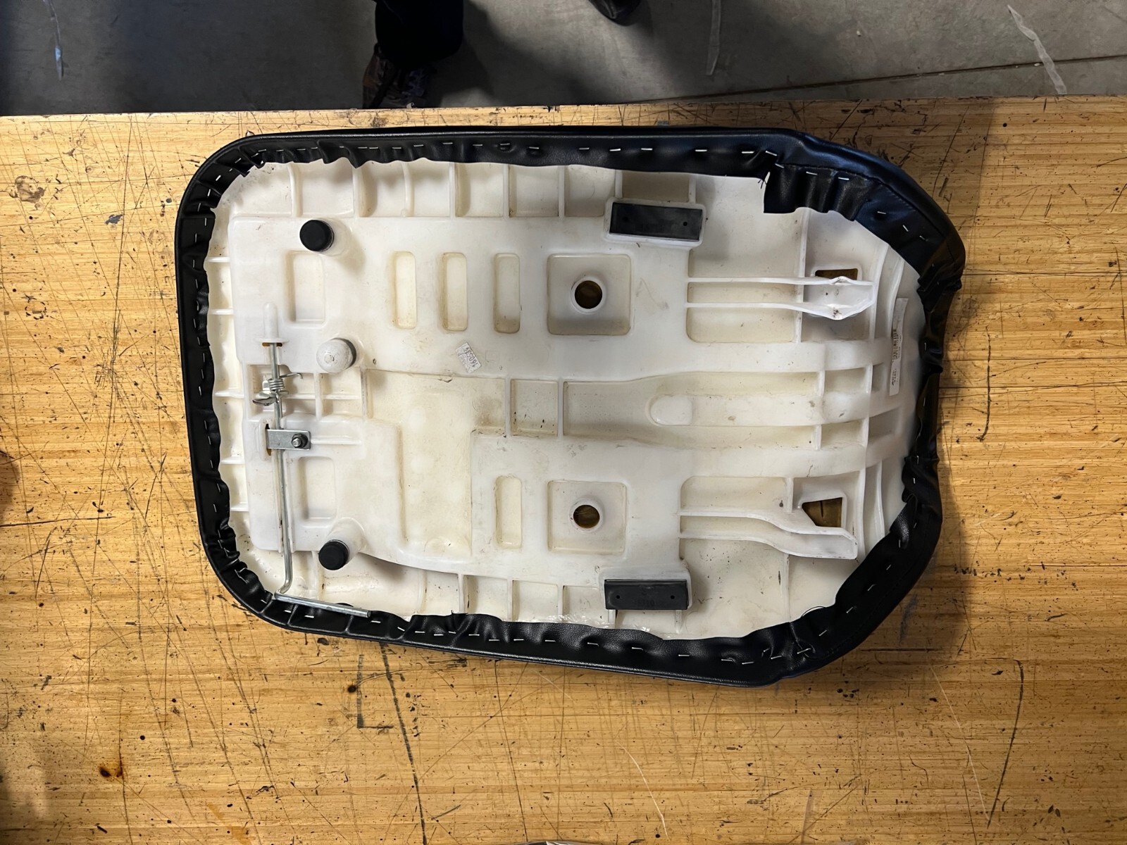 New replacement seat cover fits Suzuki EIGER 2002-07 LTA400 LTF400 400 LTA 401