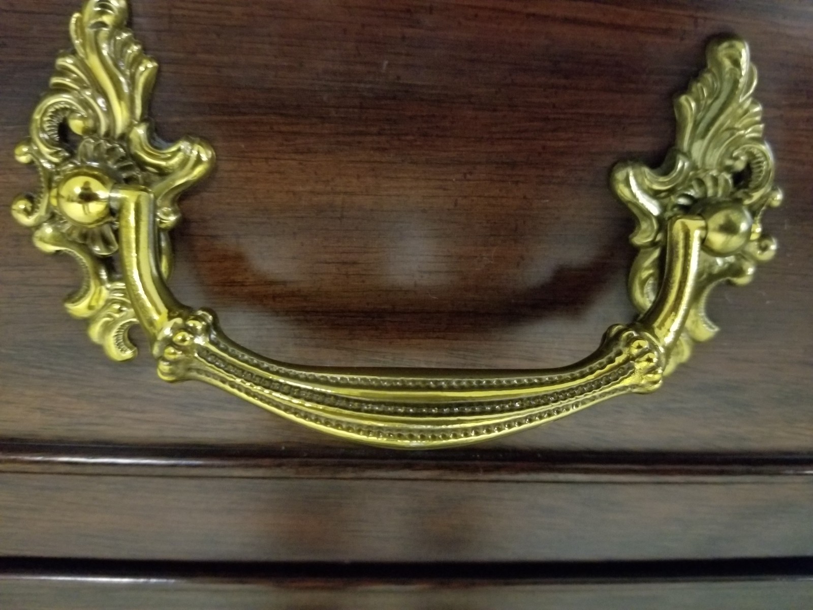 PAIR HENKEL HARRIS BEDSIDE CHESTS MAHOGANY FINISH 29 INSIDE TRAY