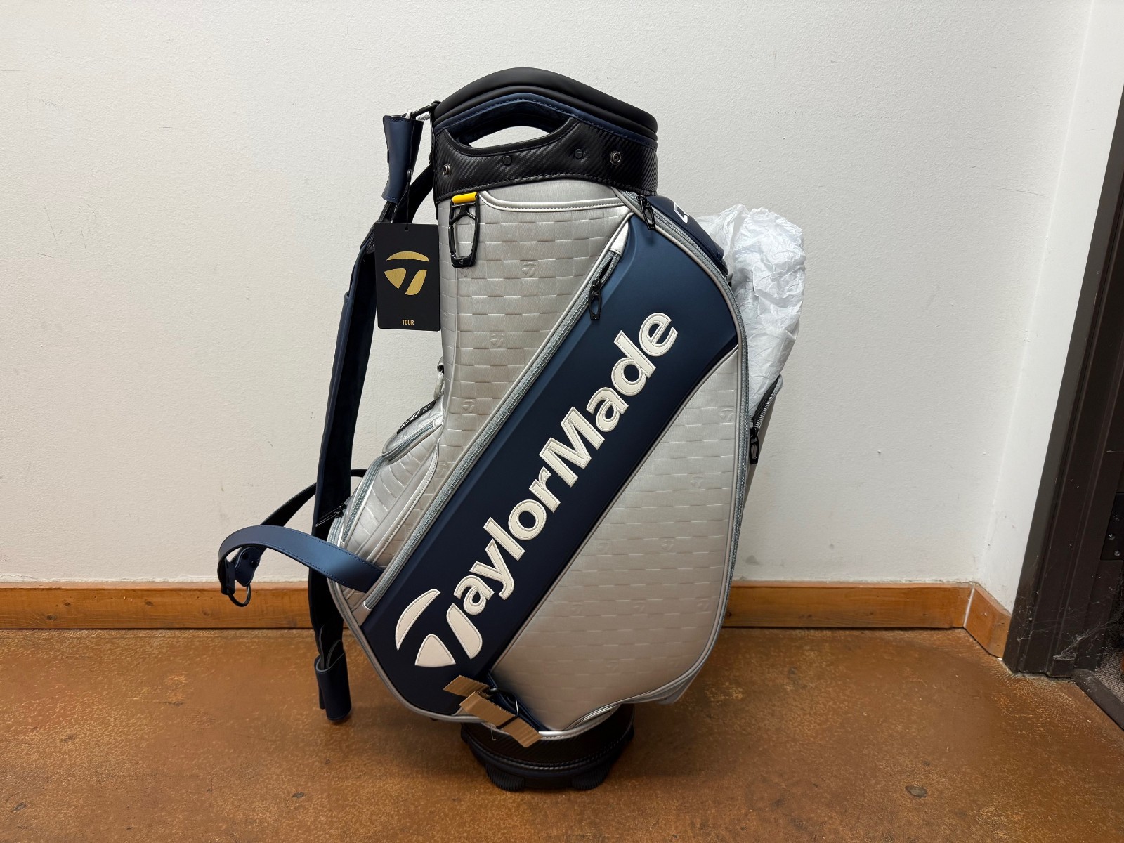 2024 TaylorMade Qi10 6 Way Players Staff Bag - Silver / Navy