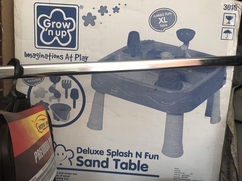 deluxe splash and fun sand table