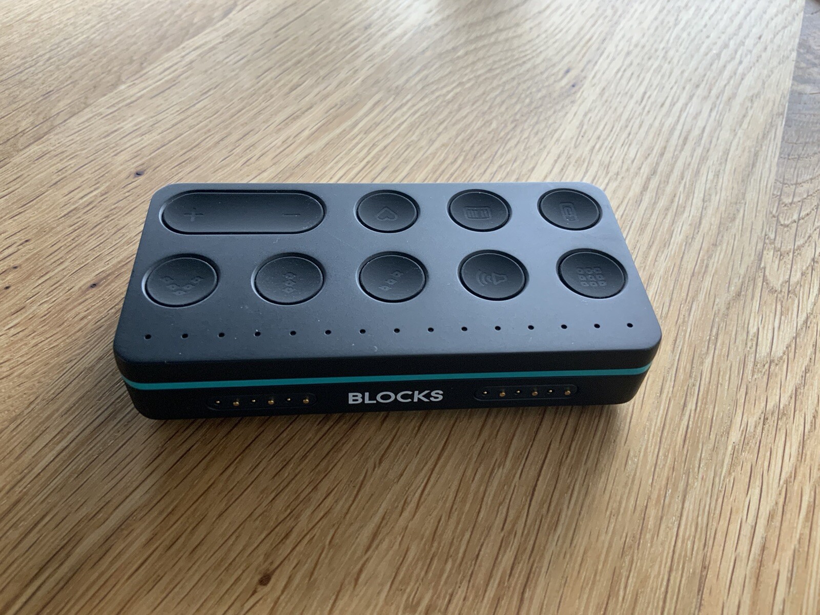 Live blocks. Rolli live block. Roli lightpad block. Живые обои блоки. Studio wildcard игры.