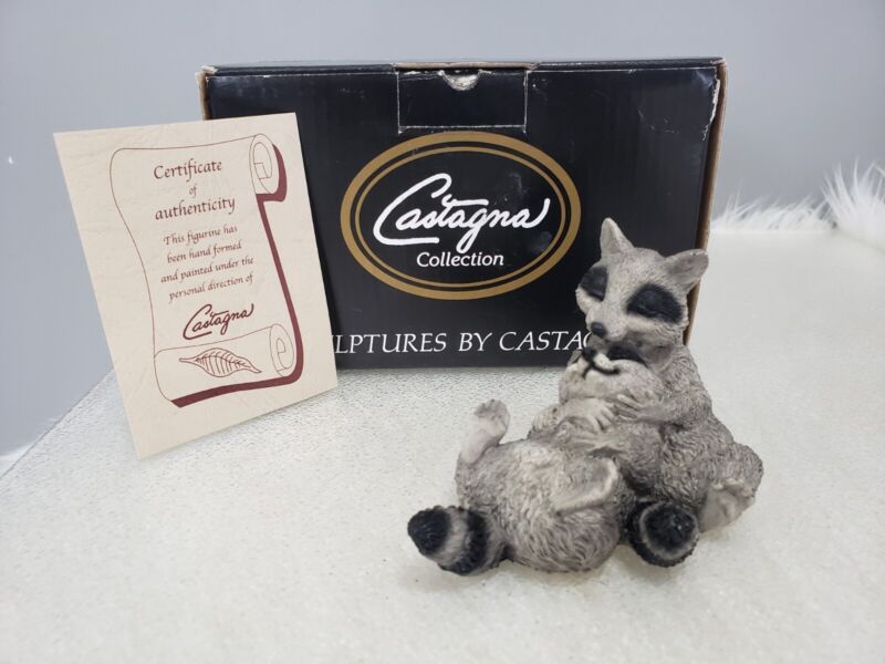 Castagna RACCOON LOVERS #465 Animal Figurine 2.75x4" Resin anniversary valentine