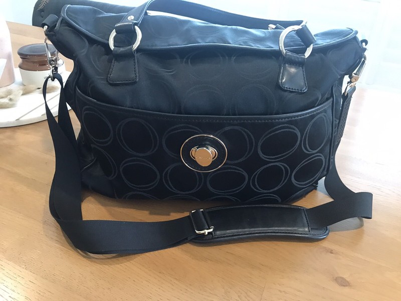 oroton duffle bag
