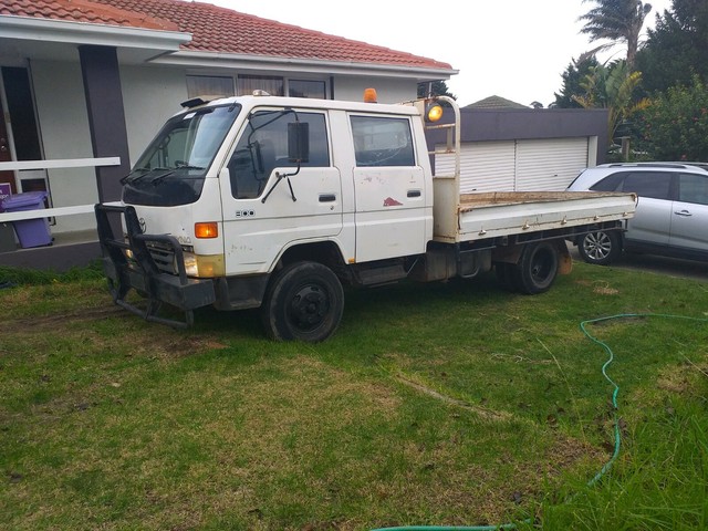Toyota dyna 300