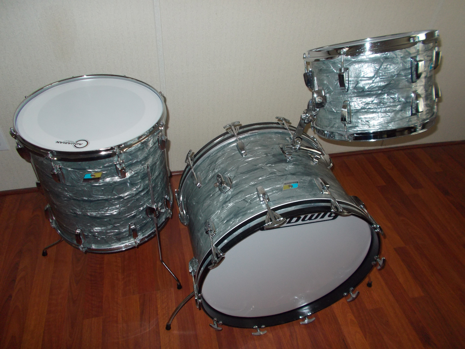 Vintage 1970s Ludwig Sky Blue Pearl 3-Ply Maple Drum Kit