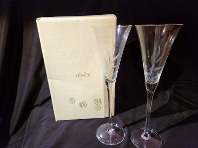 (2) Lenox OPAL INNOCENCE 11  Champagne Flutes   Minty with Box