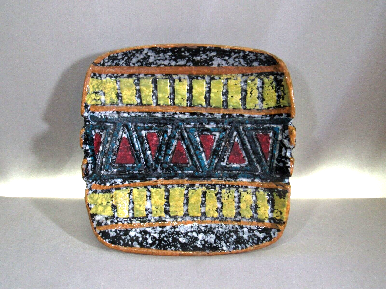 MID CENTURY MODERN GEOMETRIC DESIGN CERAMIC ASH TRAY MADE IN ITALY