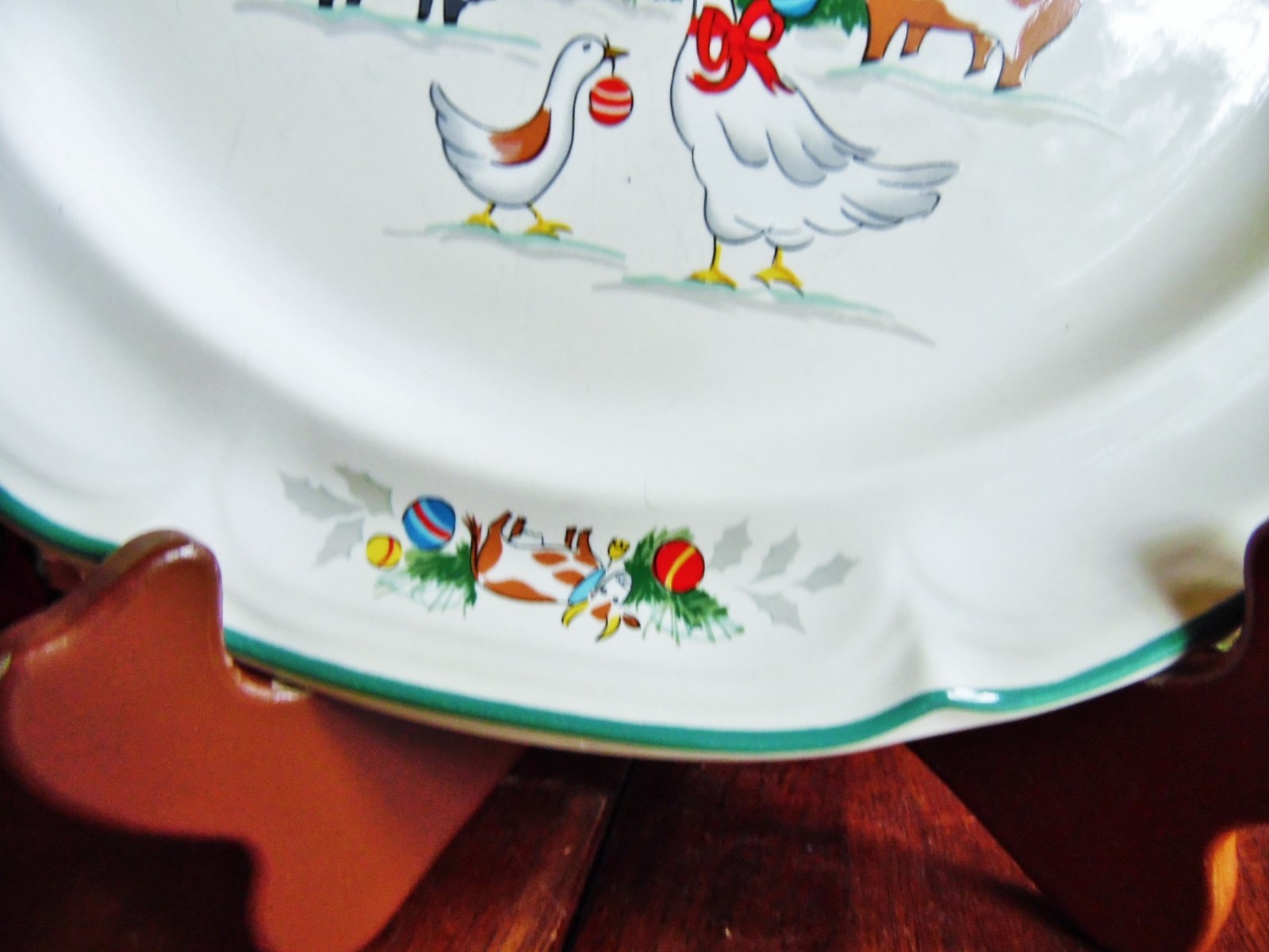 1 NEW OTHER(old stock) INTERNATIONAL CHINA COUNTRY CHRISTMAS DINNER PLATE 10 3/4