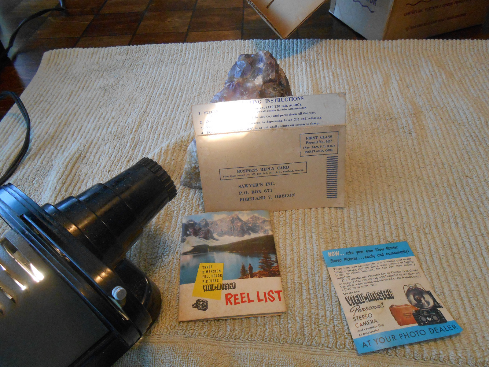 VINTAGE VIEW-MASTER JUNIOR PROJECTOR WITH BOX WORKS GREAT NO REELS