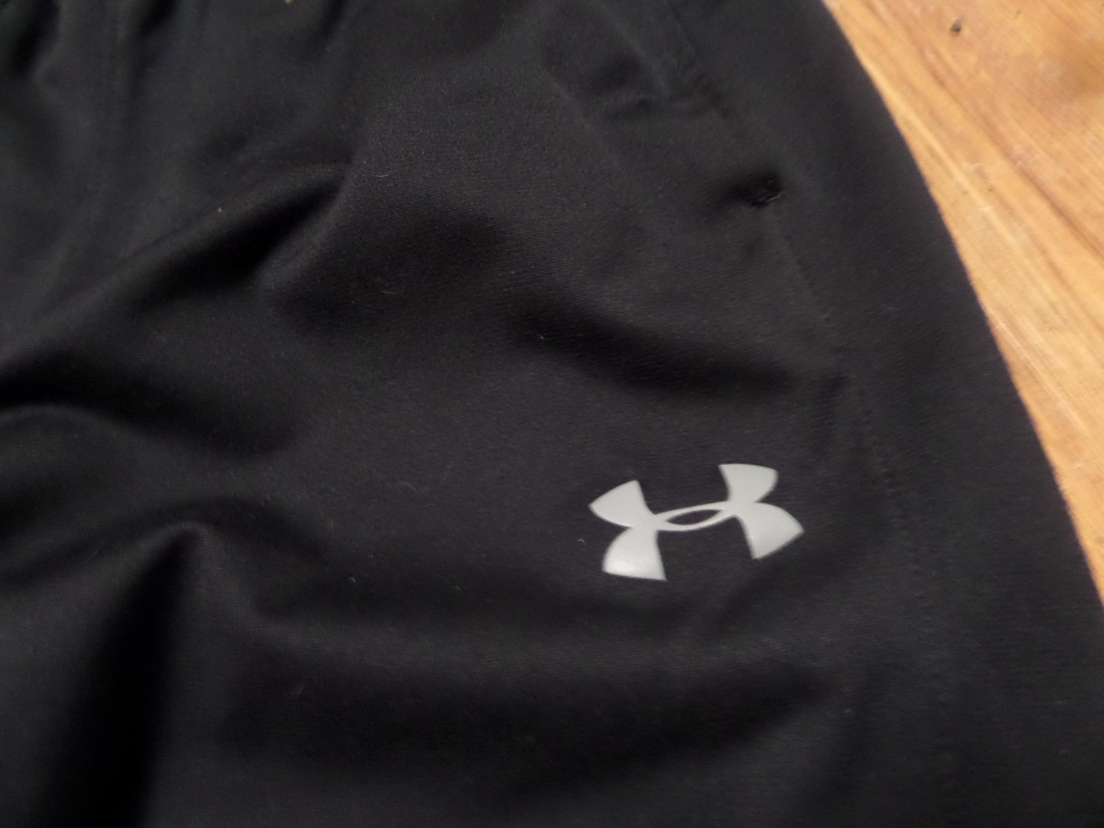 vguc boys under armour pants-size ylg loose fit-black& gray