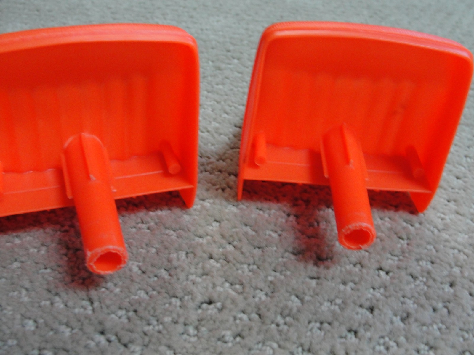 2 Vtg BARBIE STAR TRAVELER MOTOR HOME RV TOY CAMPER 1976 Driver Passenger Seats