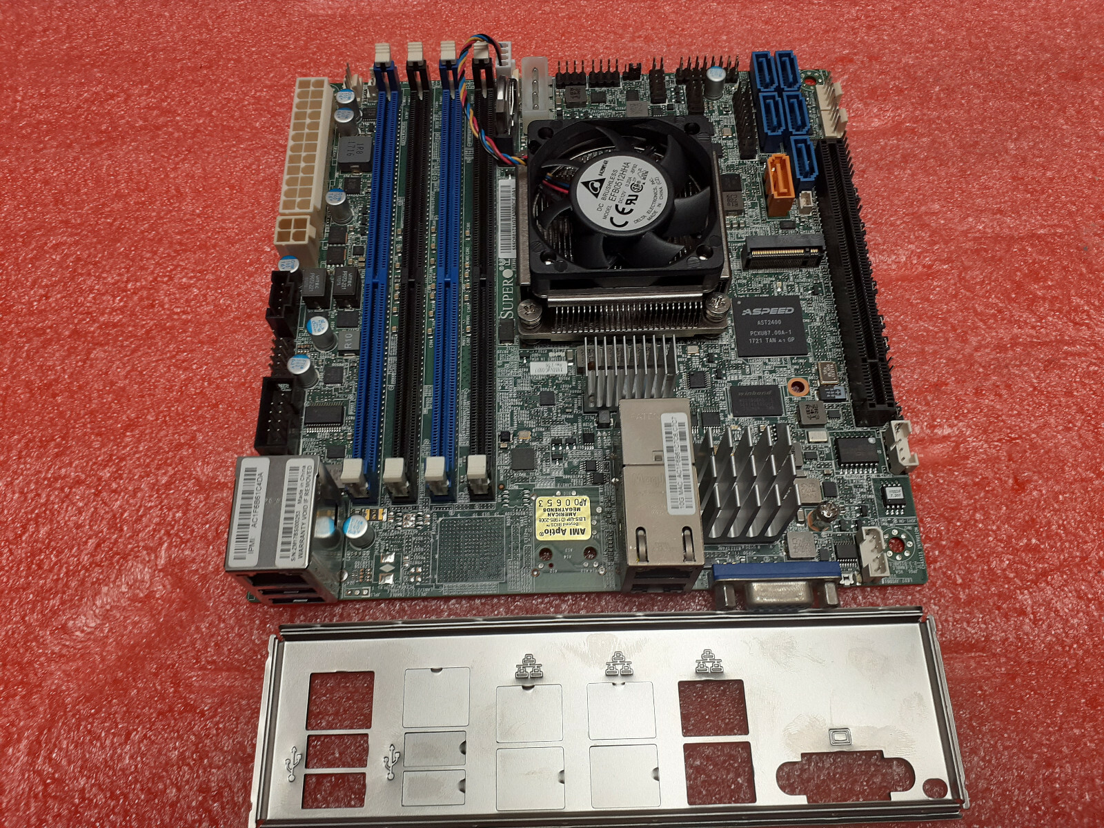 SuperMicro X10SDV4CTLN2F, MiniITX,Xeon D1521. with active fan & I/O