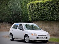 TOYOTA STARLET 1.3 GLS AUTOMATIC 5DR + GEN 39K MILES +1FOWNR + SHSTRY +NOT RUSTY