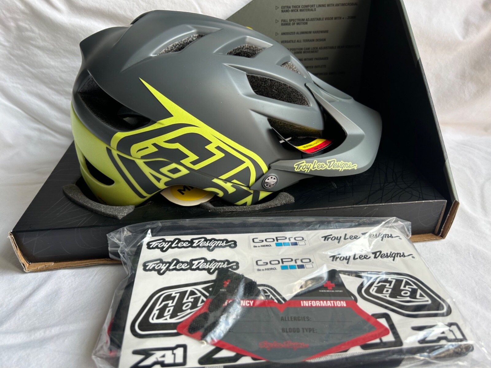 Troy Lee Designs A1 Classic MIPS Mountain Bike Helmet Gray Troy Lee Designs A1 Classic MIPS Mountain Bike Helmet Gray