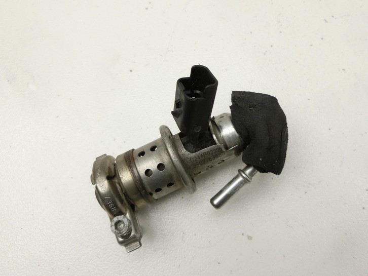 Citroen C3 SX 17-20 HDI 1,6 73KW AdBlue Injektor Einspritzdüse Citroen C3 SX 17-20 27.12.2016 9802763880 gebraucht Vorschau 2