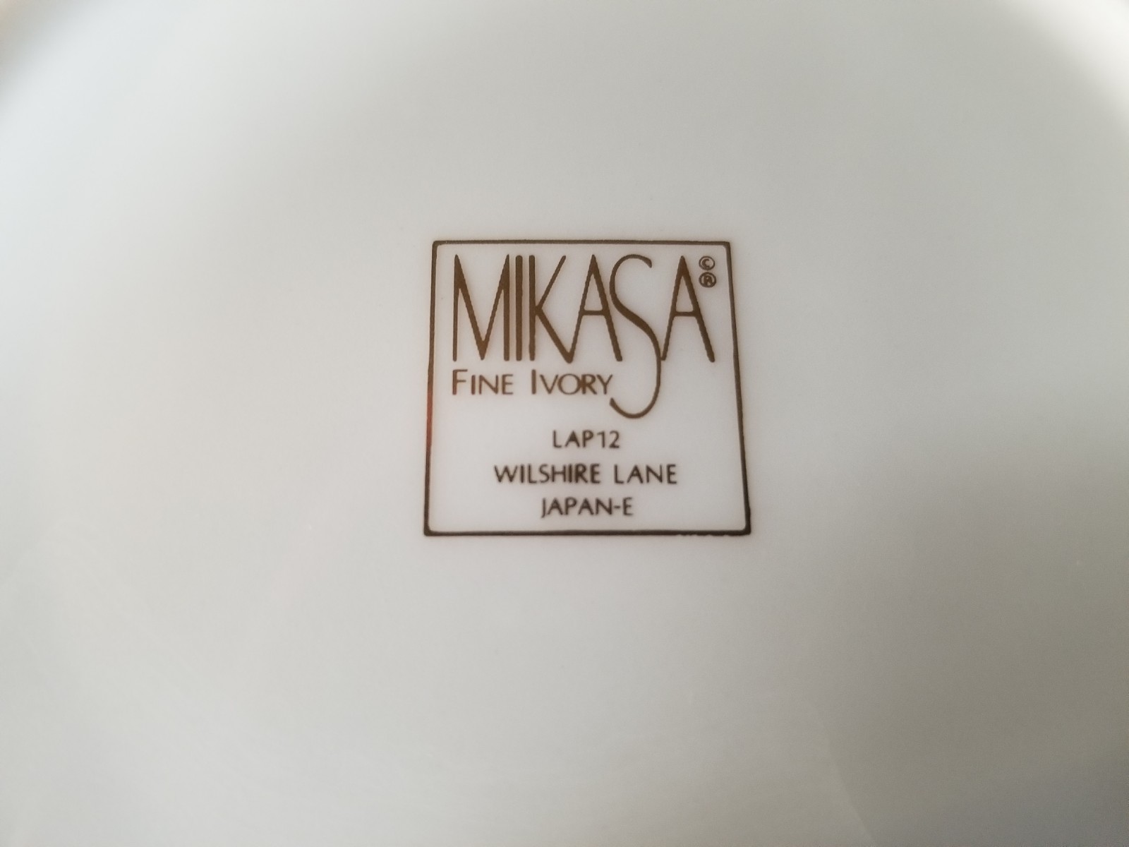 MINT Mikasa Wilshire Lane Dining Set | Fine Ivory | Lap12 | Japan-E