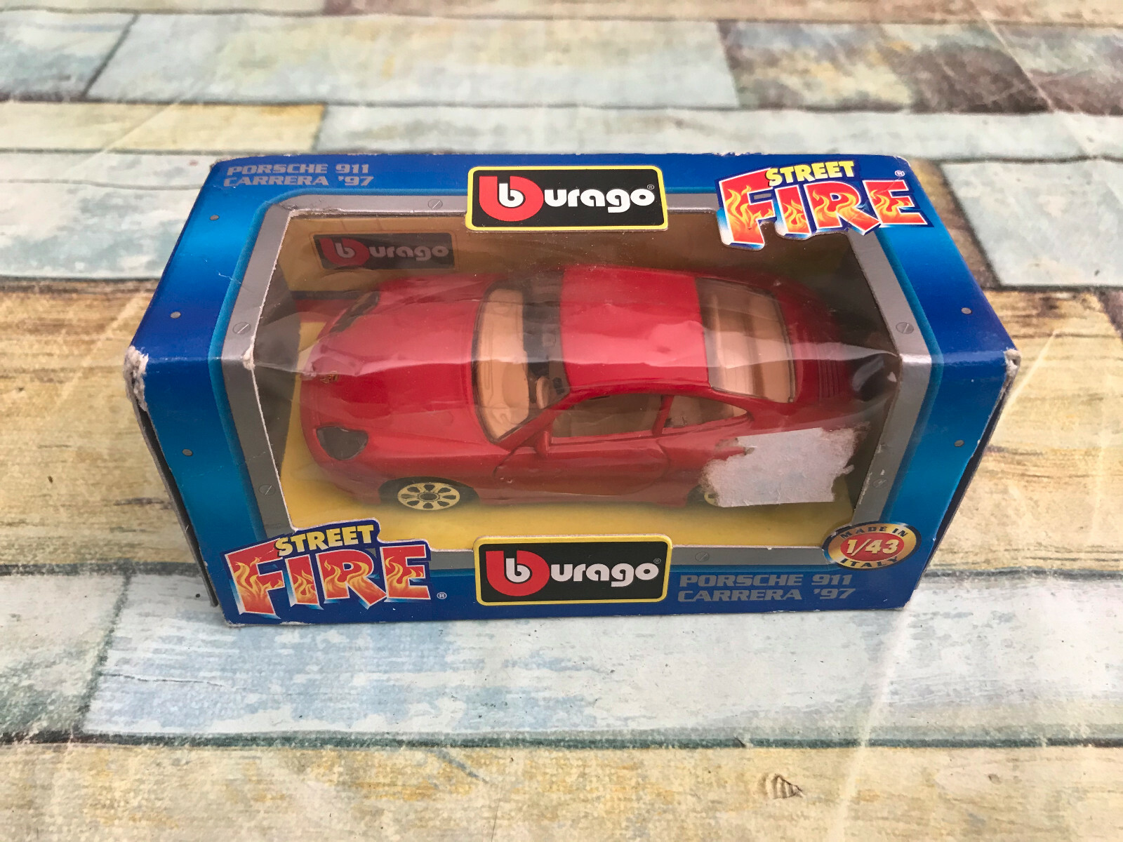 Burago ポルシェ911カレラ1997 ポルシェ 911 カレラ 1997 ブラーゴ模型 1/18 PORSCHE911