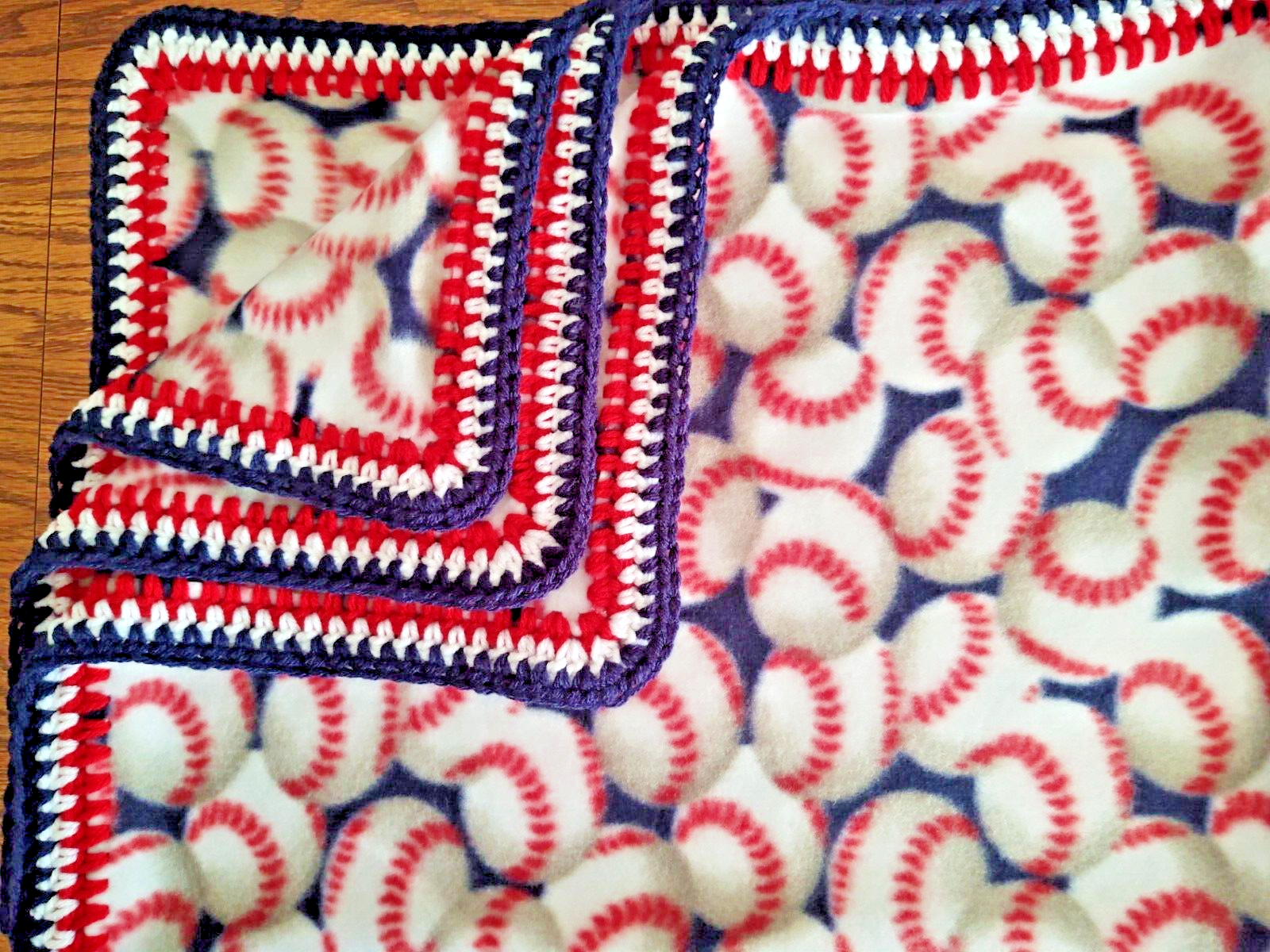 W/crochet Edge Baseball 32 X 40