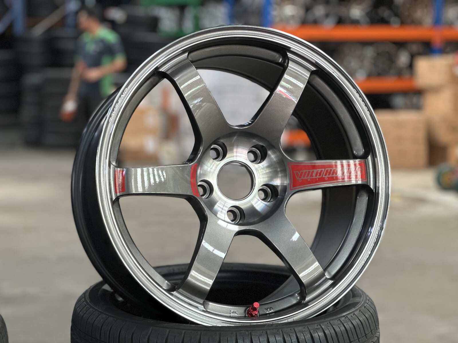 New Genuine 18x9.5 RAYS Volk Racing TE37 (4 Wheel) fit Evo X New Genuine 18x9.5 RAYS Volk Racing TE37 (4 Wheel) fit Evo X