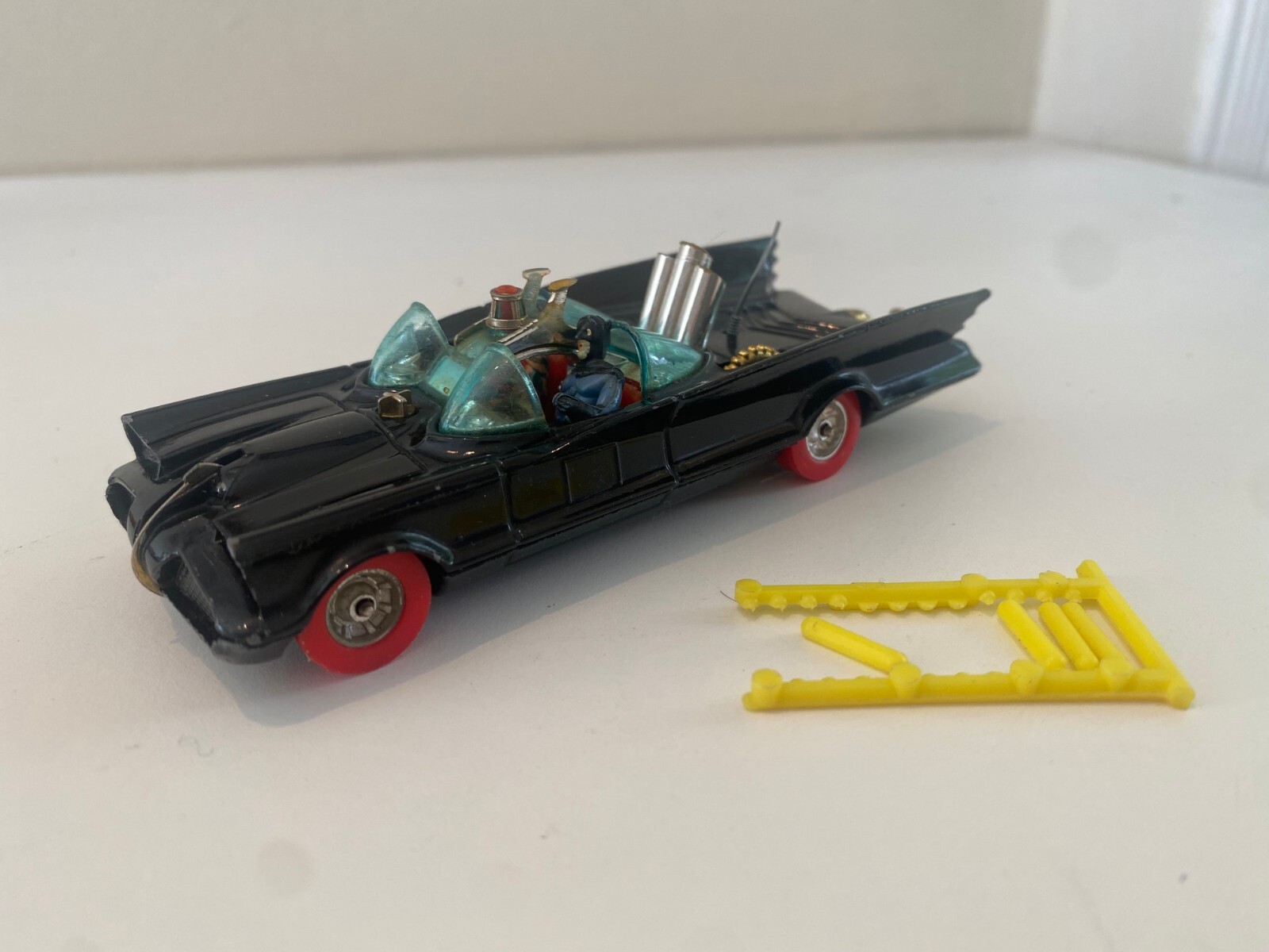 Corgi Toy - # 267 - BATMOBILE in RED Tires - Very Rare - 4
