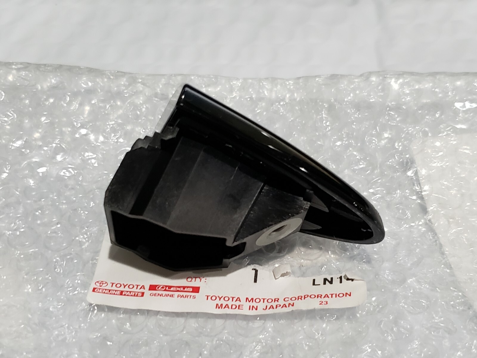 NEW LEXUS IS250 IS350 RIGHT FRONT DOOR KEY CAP COVER BLACK 2006 2007